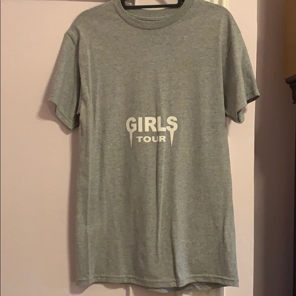 Sorella Boutique grey girls tour t shirt
